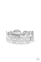 Load image into Gallery viewer, Pleasantly Posy - Silver Hammered Circle Stretchy Bracelet - Paparazzi Accessories - All That Sparkles Xoxo 