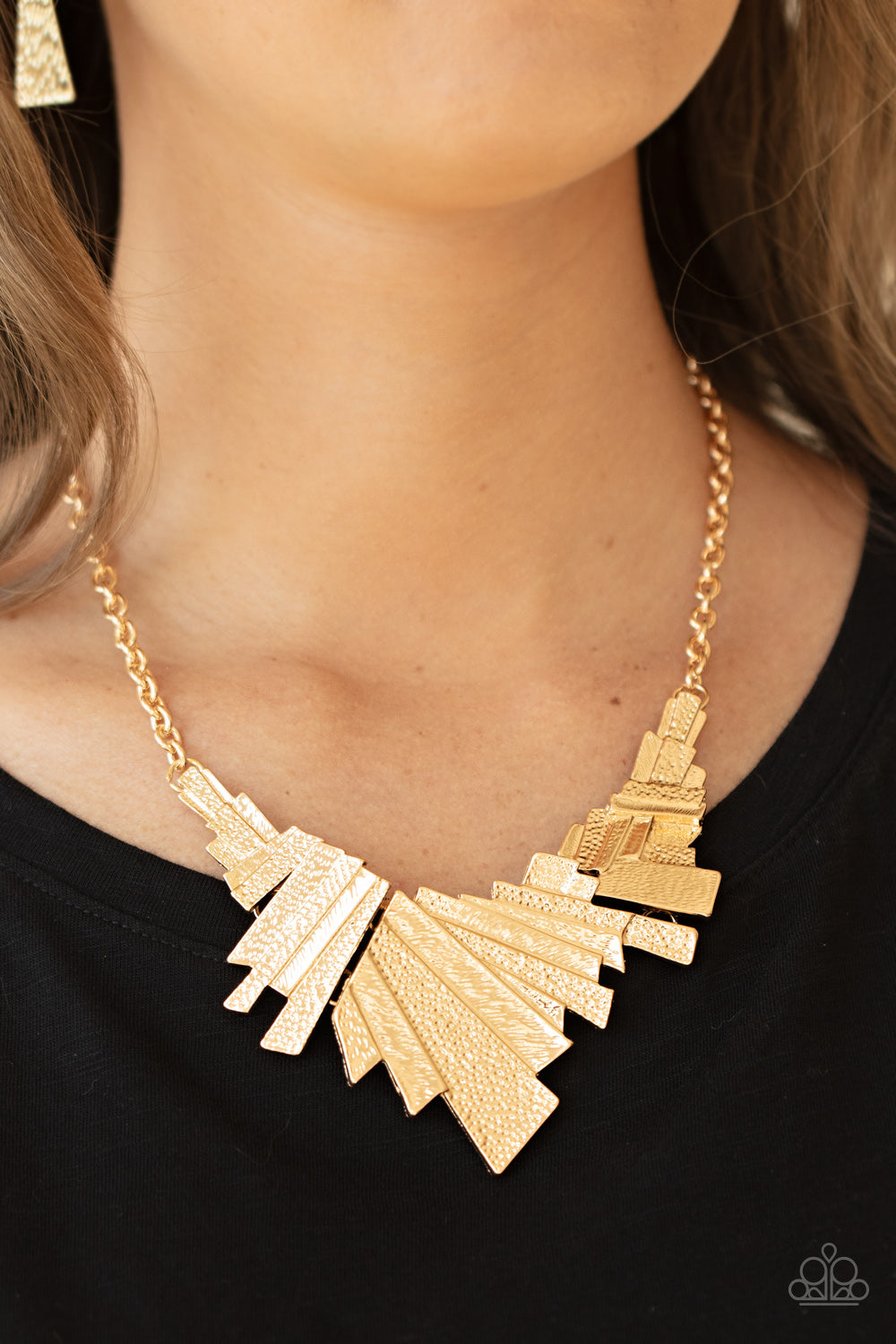 Happily Ever AFTERSHOCK - Gold Hammered Detail Necklace - Paparazzi Accessories